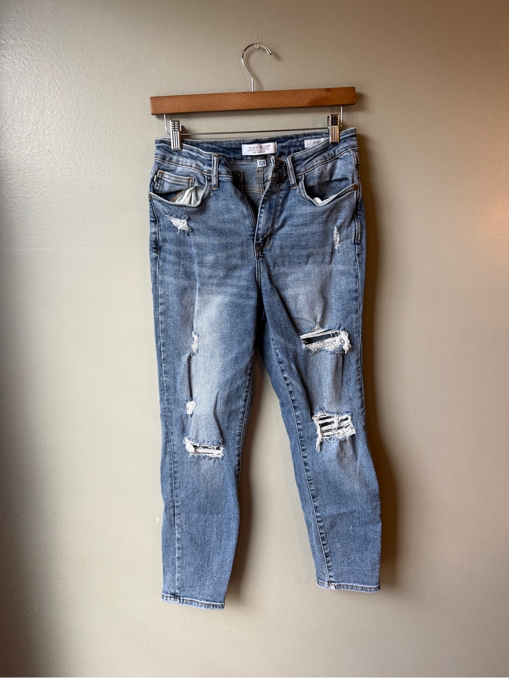 Judy Blue Women’s Distressed Slim Fit Jeans Size 7/28 Medium Wash